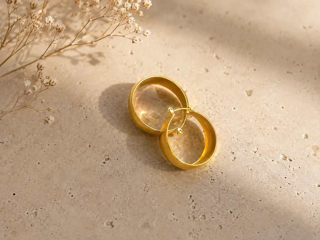 Boucles d’oreilles créoles dorées élégantes BEAUTE ISMAILIA