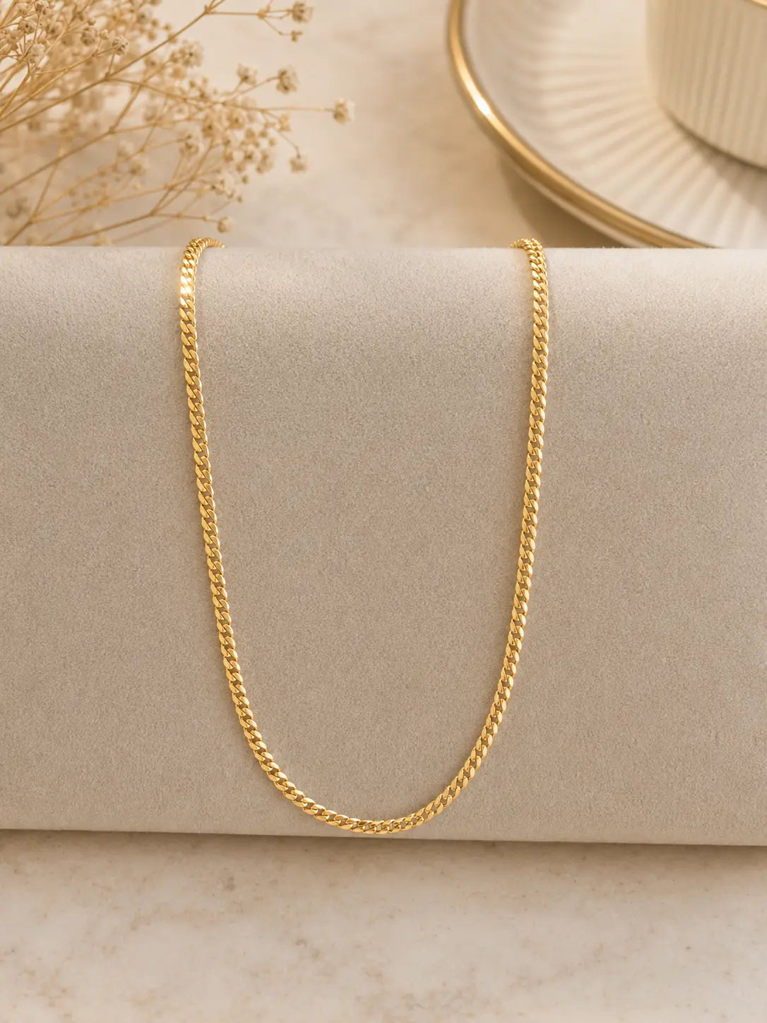 Collier chaîne dorée minimaliste BEAUTE ISMAILIA